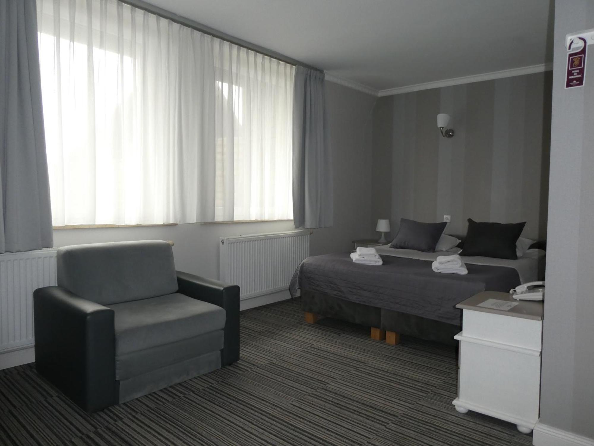 Hotel Niedzwiadek Wdzydze Kiszewskie Exterior foto